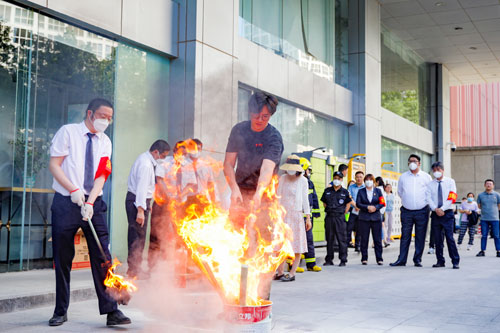PG电子·仿照器(试玩游戏)官方网站